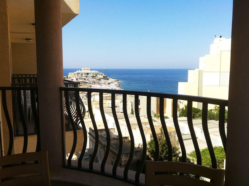 Alexandra Hotel 3*