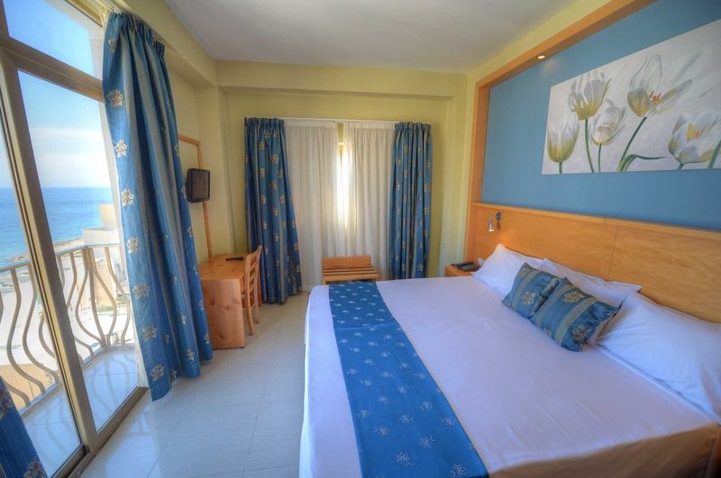 Alexandra Hotel 3*