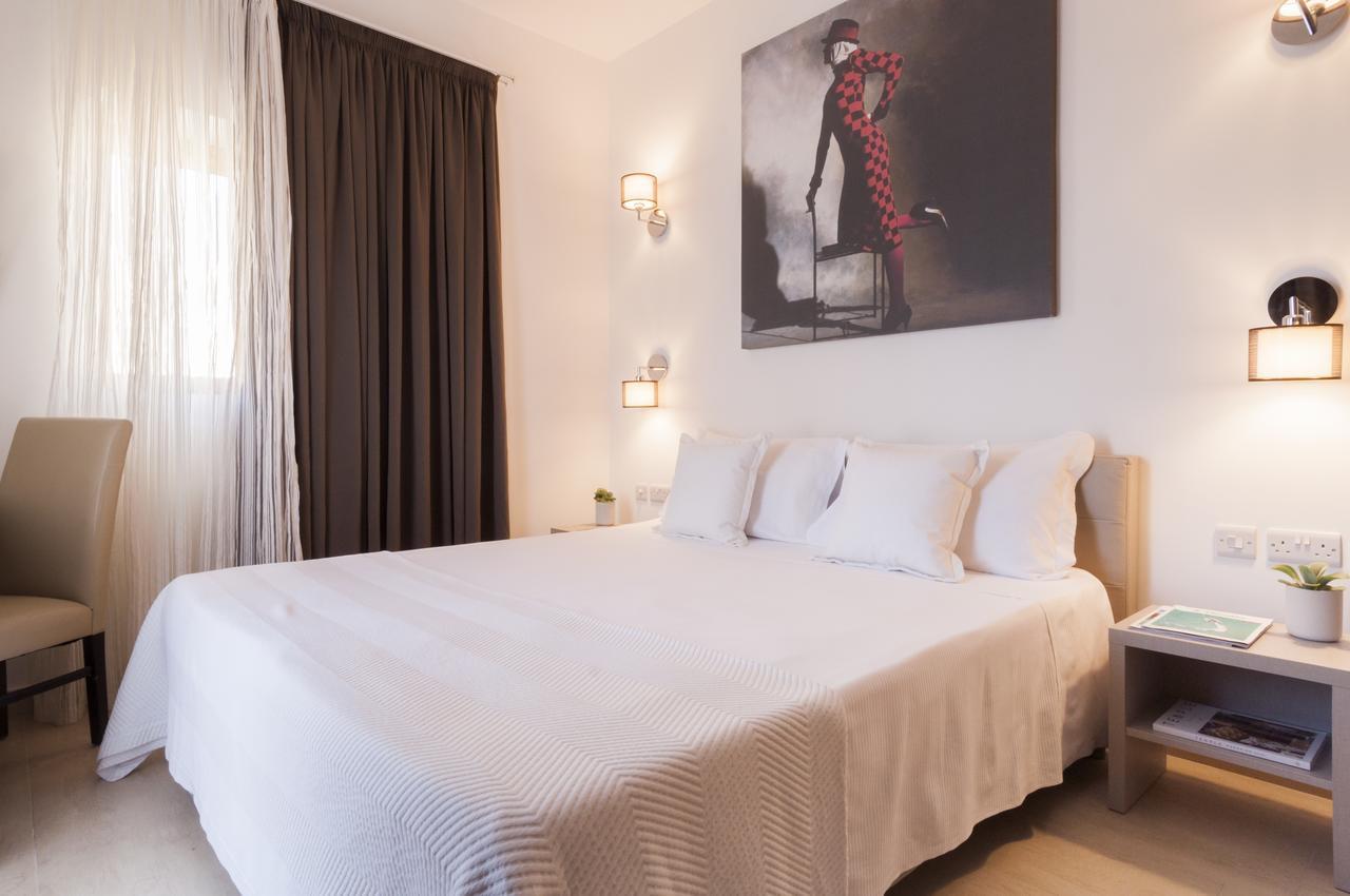 Alexandra Hotel 3*